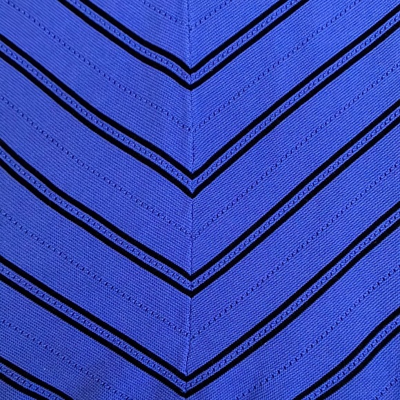 Beautiful royal blue V necked cotton rayon sweater w/raglan sleeves & black knit - Picture 3 of 10